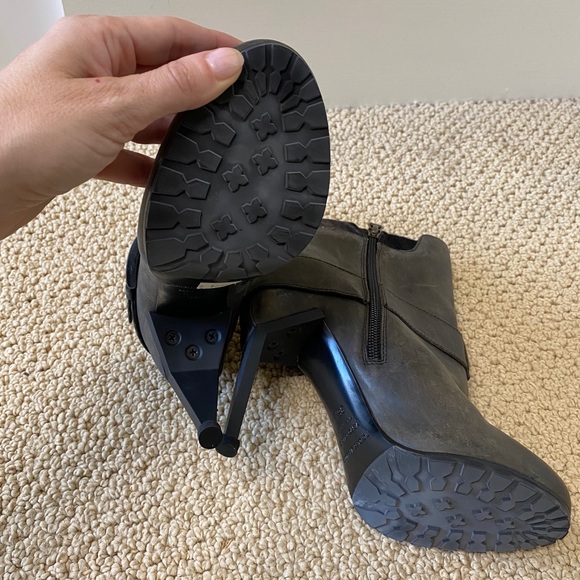 Nicholas Kirkwood 36.5 Ankle Black Leather Boots - Picture 3 of 4